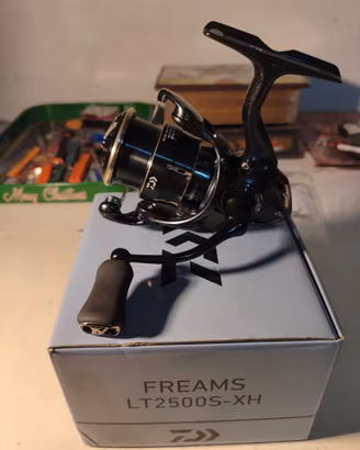 Mulinello Daiwa Freams LT 26 2500 S-XH