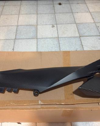 Carena carbonio originale KTM 1390 superduke NUOVA