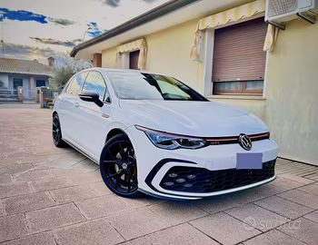 VOLKSWAGEN GOLF 8 GTi
