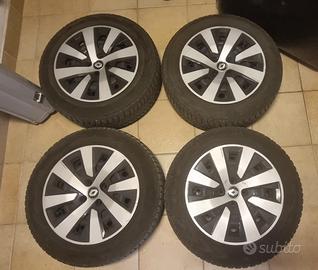 gomme 185 65 15 nokian invernali  wrd4