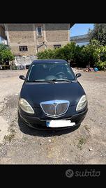 🚗  LANCIA Y – 2004