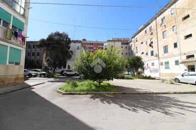 2 LOCALI A BRINDISI