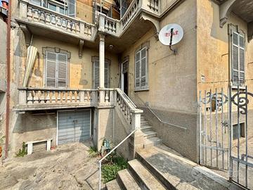 Casa indipendente di 110 m² con 3 locali e box aut