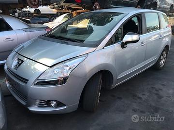 Peugeot 5008 2011