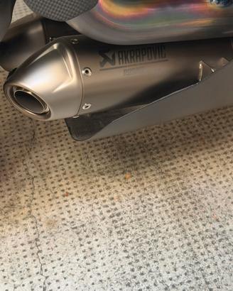 Terminali Akrapovic Slip-on Ducati Panigale v4 ‘25