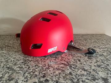 Casco per pattini roller, bici, monopattini