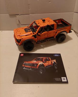lego Technic pickup Ford raptor 42126