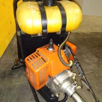 Decespugliatore a zaino con accessori