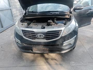 Kia Sportage 2014 1.7 TDI D4FD demolito per ricamb