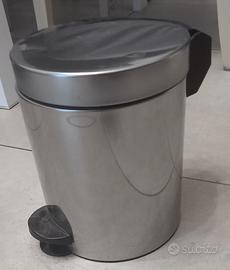 Piccola pattumiera metallo Meliconi