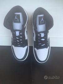 Nike Air Jordan 1 Mid Black White tg42.5 nuove