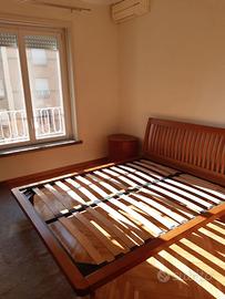 Struttura letto matrimoniale in legno