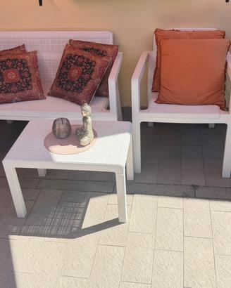 Set tavolo e sedie giardino