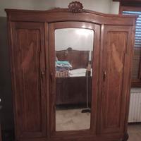 Armadio ad ante vintage anni '20