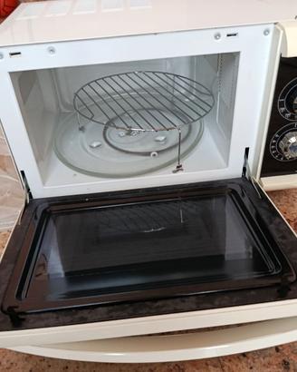Forno a microonde con grill