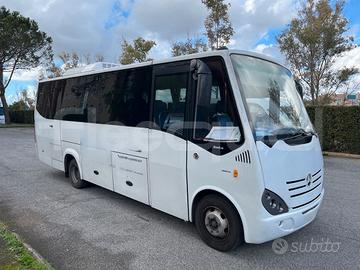 Autobus turistico Mercedes-Benz Vario