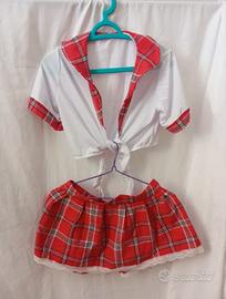 Costume da studentessa nuovo