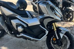 Xadv 750