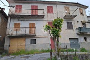 2 LOCALI A VOBBIA