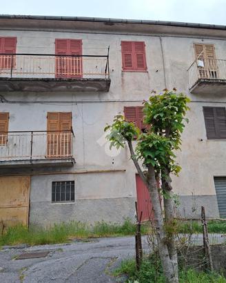 2 LOCALI A VOBBIA