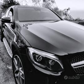 tenuta maniacalmente 