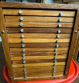 Monetiere artigianale in teak