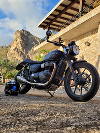 Triumph Street Twin