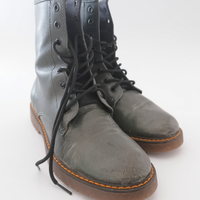 Anfibi verdi in pelle