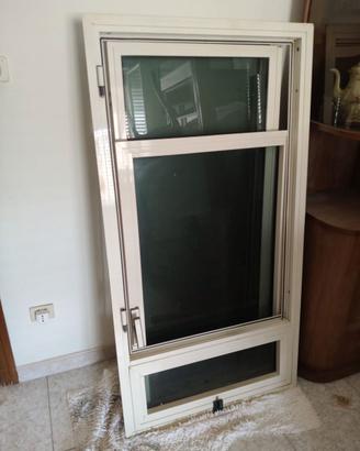 Finestra in Alluminio Bianco