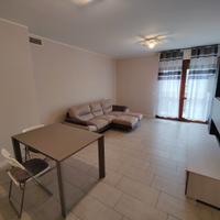 Ampio trivano al secondo piano con posto auto cope