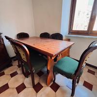 Tavolo di legno massello con 6 sedie
