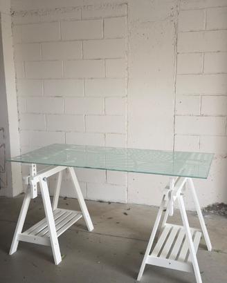 Scrivania o tavolo con pianale in vetro