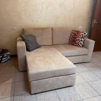 Divano tre posti con penisola