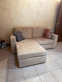 Divano tre posti con penisola