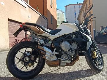 MV Agusta Brutale 675