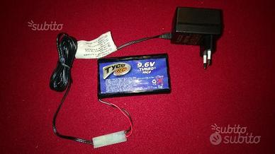 Caricabatterie e batteria per auto radiocomandata