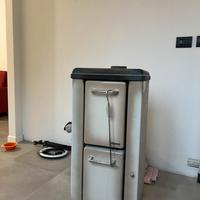 Stufa a legna come nuova - usata pochissimo