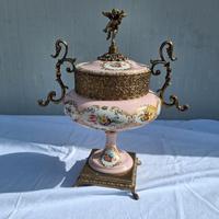 antica coppa in porcellana 