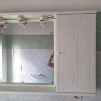 Mobile da bagno con specchio