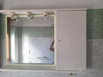 Mobile da bagno con specchio