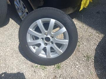 4 CERCHI IN LEGA R14 con GOMME 185 60 R14 DOT 2025