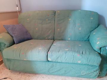 due divani con telaio, cuscini,  in buono stato.