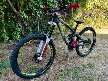MTB Commencal Downhill