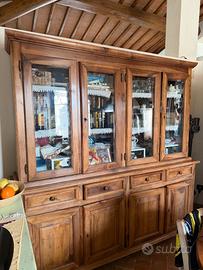 Credenza con vetrina, sportelli e cassetti