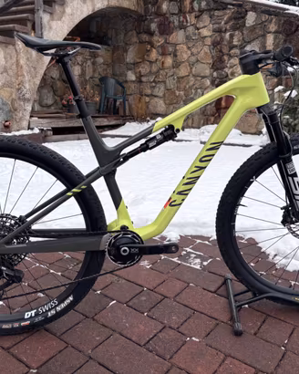Mtb CANYON LUX World cup CFR AXS   2025