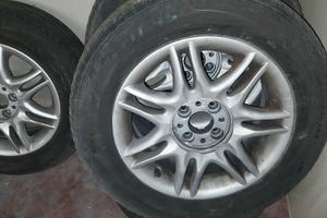 cerchi in lega con gomme 