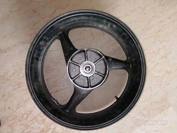 Cerchio o ruota nudo post honda cb 600 hornet 01