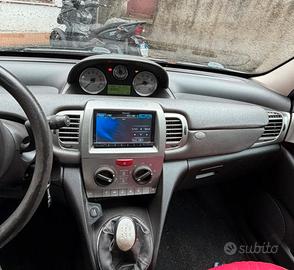 Lancia ypsilon 2009 1.2 benzina neo patentati