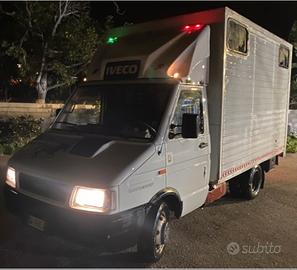 Daily trasporto cavalli patente b