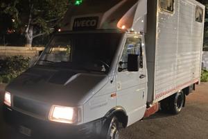 Daily trasporto cavalli patente b